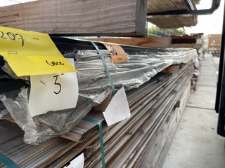 Ca. 35x Zweeds Rabat zwart gecoat, 16x195mm, lengte 390cm